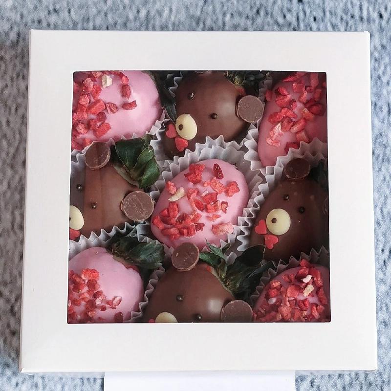 Набор клубники в шоколаде Милый медвежонок